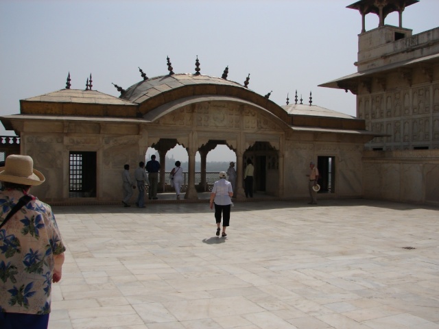 2008/03(March)/AroundTheWorld/Fort Agra, The Red Fort/640x480_DSC01085.JPG